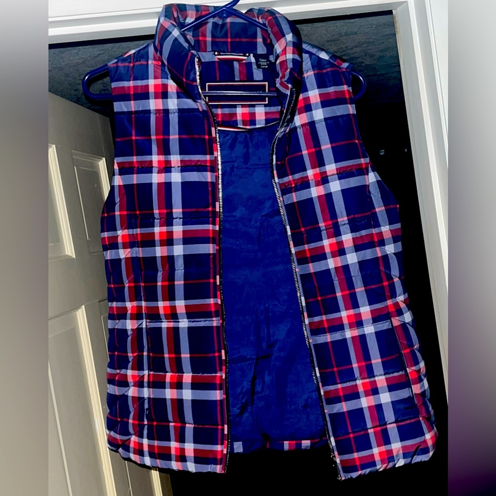 This vest is super cute and a great addition to any wardrobe offers great style!